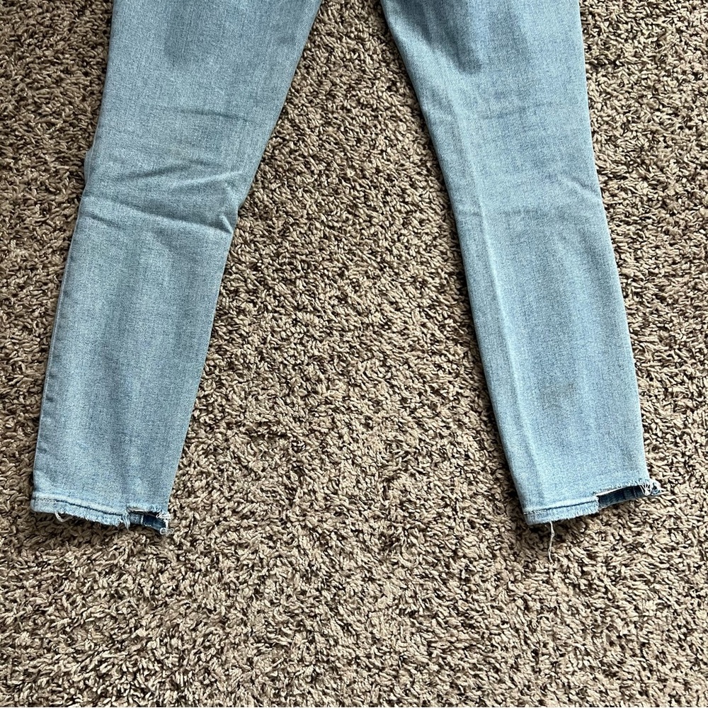 A&F Light Blue Women's Jeans - Picture 5 of 10